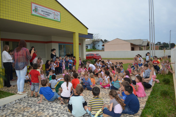 Foto - Reinauguração da Biblioteca da Escola Municipal Descobrindo o Saber - 17/04/2015