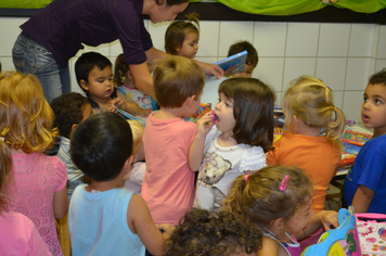 Foto - Reinauguração da Biblioteca da Escola Municipal Descobrindo o Saber - 17/04/2015