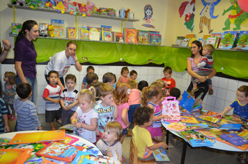 Foto - Reinauguração da Biblioteca da Escola Municipal Descobrindo o Saber - 17/04/2015