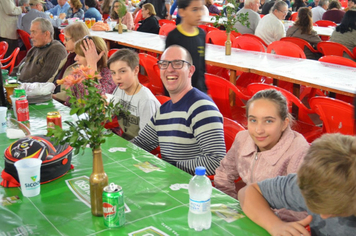 Foto - Tradicional Almoço e Sorteio de Prêmios - Nossa Senhora Aparecida