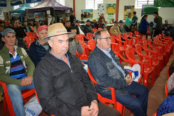 Foto - VII Seminário Cotricampo - Atividade Leiteira