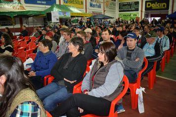 Foto - VII Seminário Cotricampo - Atividade Leiteira