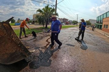 OBRAS ASFÁLTICAS: PAVIMENTAÇÃO DA AVENIDA CERES AVANÇA E “OPERAÇÃO TAPA-BURACOS” RECUPERA VIAS CENTRAIS