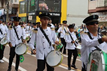 HOMENAGENS À PÁTRIA MARCAM DESFILE CÍVICO DE TENENTE PORTELA