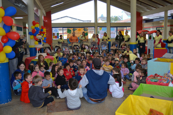 Escola Descobrindo o Saber comemora seus 4 anos