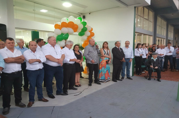 Prefeito Carboni participa de solenidade de reinauguração da unidade da Cresol