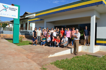 Academia da Saúde do Bairro Caxambú entra em funcionamento