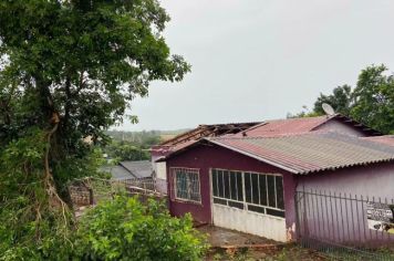 TEMPORAL ATINGE TENENTE PORTELA E DESTELHA MAIS DE 200 CASAS