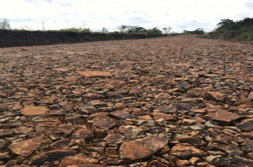 Acesso ao interior e reconstrução de pontes e bueiros são prioridades da Secretaria de Desenvolvimento Rural