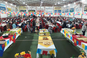 EMEI Descobrindo o Saber promoveu Jantar Tradicional da Família