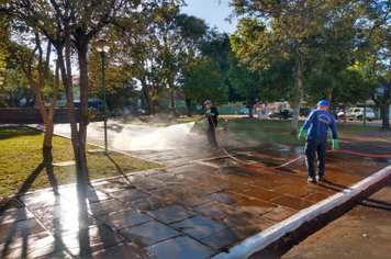 Prefeitura realiza pulverização sanitária em ruas centrais de Tenente Portela