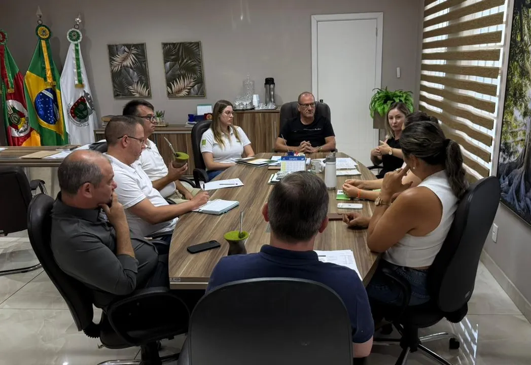 EXECUTIVO E LEGISLATIVO DE TENENTE PORTELA BUSCAM CONSENSO PARA DESTRAVAR ORÇAMENTO E REAJUSTE DOS SERVIDORES