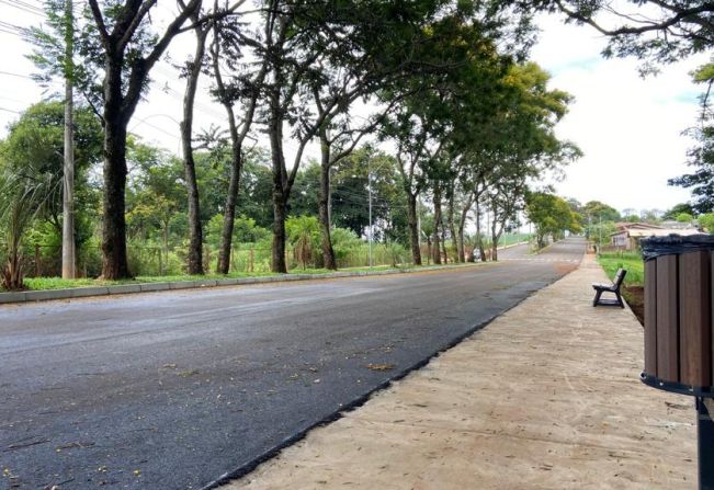 PREFEITURA CONCLUI PAVIMENTAÇÃO DA VIVALDINO, MELHORIAS NO PARQUE DE MÁQUINAS E REVITALIZAÇÃO DOS PÓRTICOS