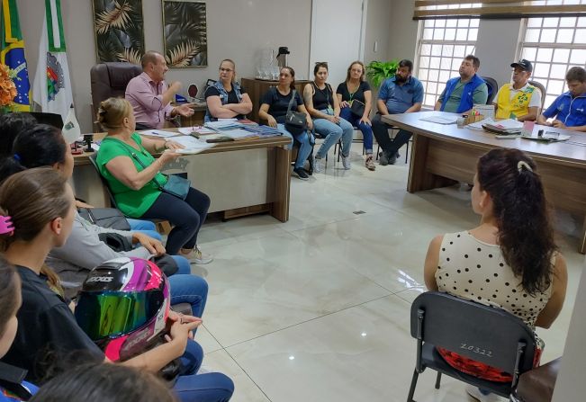 AGENTES DE SAÚDE E DE ENDEMIAS PARTICIPAM DE ENCONTRO DE AVALIAÇÃO E PLANEJAMENTO DAS AÇÕES DE COMBATE À DENGUE