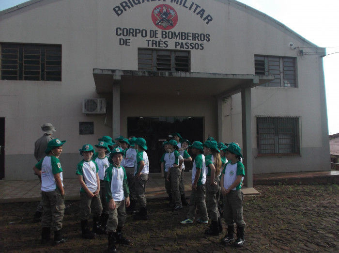 Patrulheiros Ambientais Mirins participam de atividade de campo