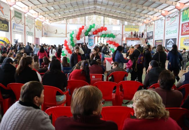 FESTA POPULAR CELEBRA OS 67 ANOS DE TENENTE PORTELA