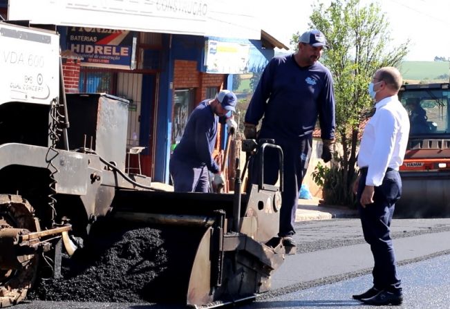 TENENTE PORTELA: AVANÇAM AS OBRAS DE PAVIMENTAÇÃO ASFÁLTICA DA RUA TAPES