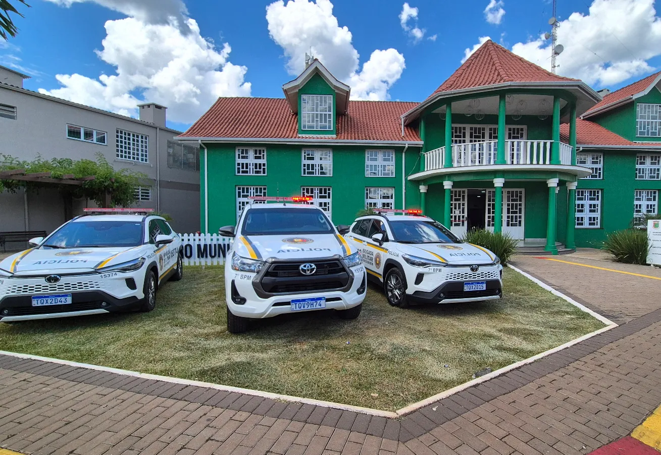 TENENTE PORTELA SEDIA REUNIÃO REGIONAL DE SEGURANÇA, RECEBE NOVAS VIATURAS E FORMALIZA INTERESSE EM SEDIAR O COPOM