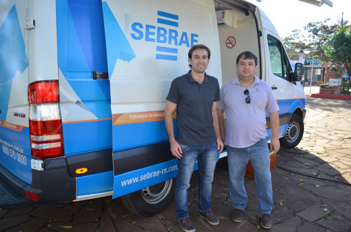 Unidade Móvel do Sebrae prestou atendimentos na Praça do Índio