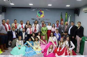 Foto - Semana Farroupilha: Sessão Solene e escolha das Prendas e Peões do 11º Acampamento Farroupilha