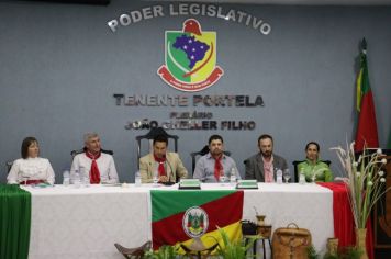 Foto - Semana Farroupilha: Sessão Solene e escolha das Prendas e Peões do 11º Acampamento Farroupilha