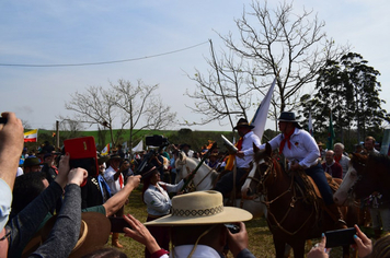 Foto - 72º Distribuição Chama Crioula 2019 - Parque Aguas do Moconá