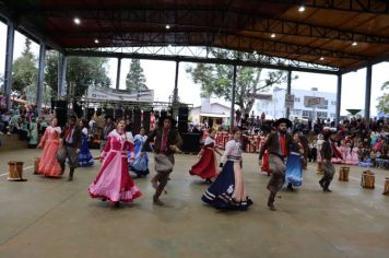 Foto - ACAMPAMENTO FARROUPILHA - APRESENTAÇÃO DE INVERNADAS