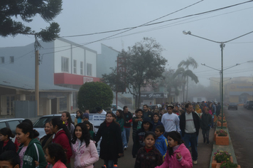 Foto - Abertura da Semana do Meio Ambiente com caminhada pelas ruas da cidade