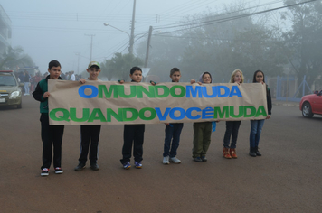 Foto - Abertura da Semana do Meio Ambiente com caminhada pelas ruas da cidade