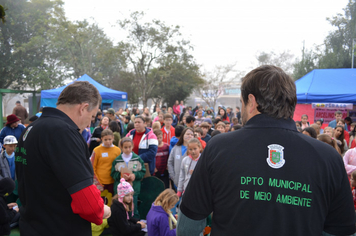 Foto - Abertura da Semana do Meio Ambiente com caminhada pelas ruas da cidade