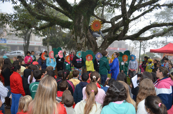 Foto - Abertura da Semana do Meio Ambiente com caminhada pelas ruas da cidade