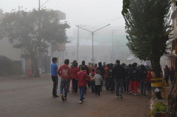 Foto - Abertura da Semana do Meio Ambiente com caminhada pelas ruas da cidade