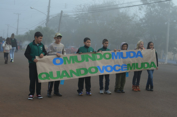 Foto - Abertura da Semana do Meio Ambiente com caminhada pelas ruas da cidade
