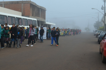 Foto - Abertura da Semana do Meio Ambiente com caminhada pelas ruas da cidade