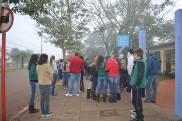 Foto - Abertura da Semana do Meio Ambiente com caminhada pelas ruas da cidade