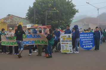 Foto - Abertura da Semana do Meio Ambiente com caminhada pelas ruas da cidade
