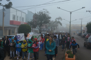 Foto - Abertura da Semana do Meio Ambiente com caminhada pelas ruas da cidade