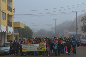 Foto - Abertura da Semana do Meio Ambiente com caminhada pelas ruas da cidade