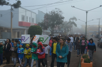Foto - Abertura da Semana do Meio Ambiente com caminhada pelas ruas da cidade