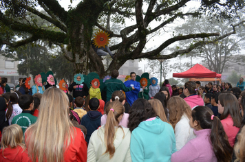 Foto - Abertura da Semana do Meio Ambiente com caminhada pelas ruas da cidade