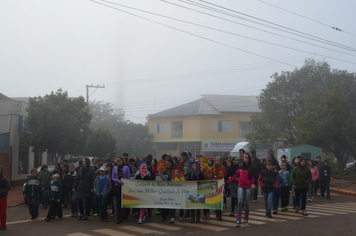 Foto - Abertura da Semana do Meio Ambiente com caminhada pelas ruas da cidade