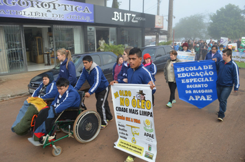 Foto - Abertura da Semana do Meio Ambiente com caminhada pelas ruas da cidade