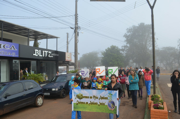Foto - Abertura da Semana do Meio Ambiente com caminhada pelas ruas da cidade