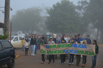 Foto - Abertura da Semana do Meio Ambiente com caminhada pelas ruas da cidade