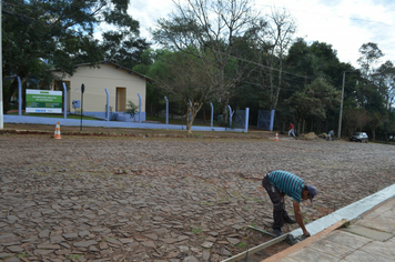 Foto - Obras de asfaltamento - Rua Tapuias e Rua Gaurama