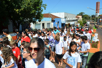 Foto - Caminhada do Dia Mundial da Água - Alunos da Escola Ayrton Senna