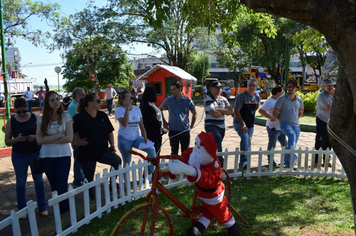 Foto - Entrega Oficial de Máquinas