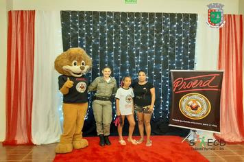Foto - Formatura Alunos Proerd - Programa Educacional de Resistência as Drogas