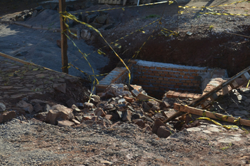 Foto - Obras de asfaltamento - Rua Tapuias e Rua Gaurama