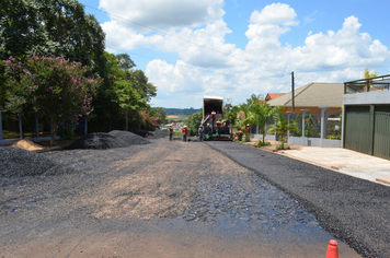 Foto - Obras de asfaltamento - Rua Tapuias e Rua Gaurama
